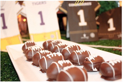 Pizzazzerie Football Cookies