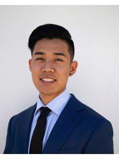 Hue Quach from CENTURY 21 Real Estate Alliance