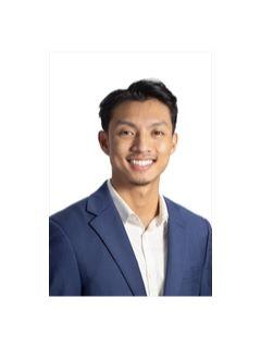 Victor Vuong from CENTURY 21 XSELL REALTY