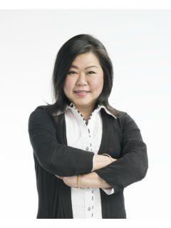 Mandy Lam of Elite Team from CENTURY 21 Real Estate Alliance