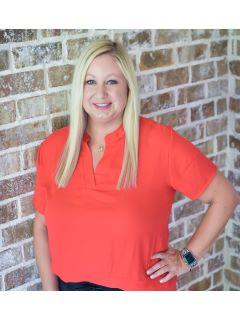 Aimee Kindy from CENTURY 21 Parker & Scroggins Realty