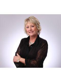Connie Fry from CENTURY 21 Golden Service Realty & Auction,  Inc.