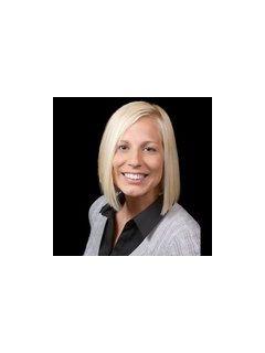 Nicole Schuette from CENTURY 21 MOVES