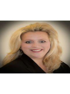 Tracey Colucci from CENTURY 21 Guardian Realty