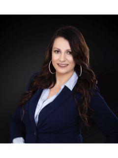 Lorena Amezquita from CENTURY 21 Americana