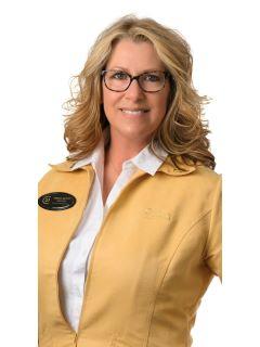 Traci Scott from CENTURY 21 Advantage Realty