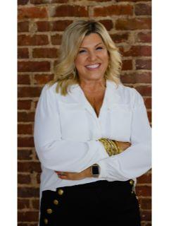 Lucy Golladay from CENTURY 21 A Select Group