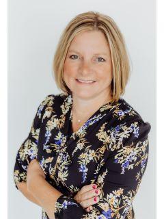 Stacey Hennessey of Stacey Hennessey & Co. profile photo