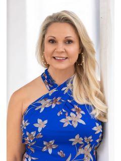 Dawn Tollus of The Marquis Group from CENTURY 21 Redwood Realty