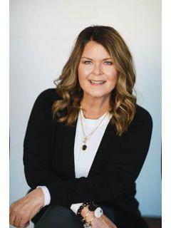 Lisa Hardesty-Booton from CENTURY 21 Ashland Realty