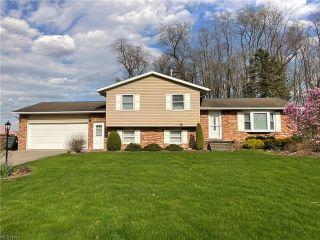 Property in East Canton, OH thumbnail 3