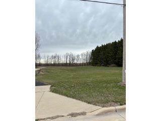 Property in Manitowoc, WI thumbnail 2