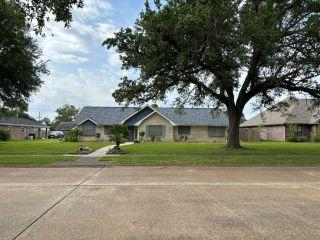 Property in Lake Charles, LA thumbnail 2