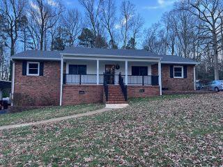 Property in North Chesterfield, VA thumbnail 3