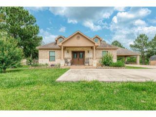 Property in Tomball, TX thumbnail 2