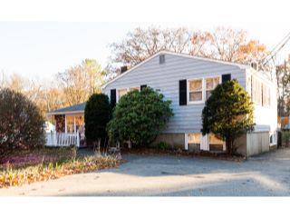 Property in Wakefield, MA thumbnail 3