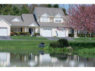 Property in Riverhead, NY thumbnail 4