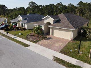 Property in Fort Pierce, FL 34945 thumbnail 2
