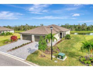 Property in Port Charlotte, FL thumbnail 3