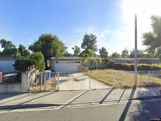 Property in Pomona, CA thumbnail 3