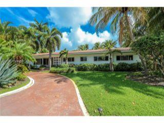 Property in Hollywood, FL thumbnail 3