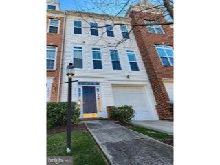 Property in Suitland, MD 20746 thumbnail 0