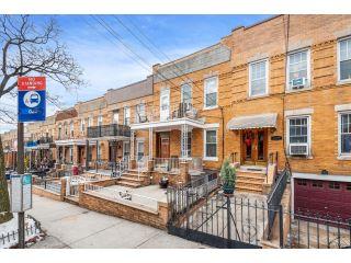 Property in Middle Village, NY 11379 thumbnail 1