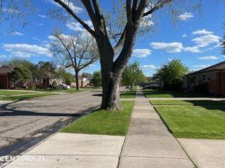 Property in Eastpointe, MI thumbnail 5