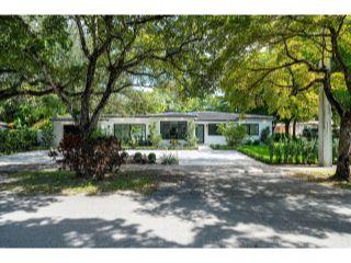 Property in Coral Gables, FL thumbnail 2