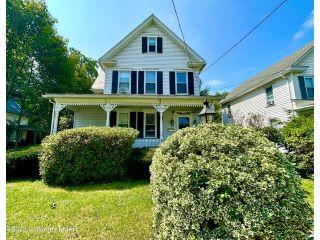 Property in Stroudsburg, PA thumbnail 2