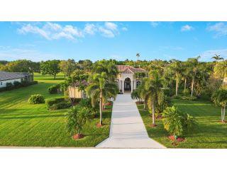Property in Palm Beach Gardens, FL 33412 thumbnail 2