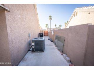 Property in Phoenix, AZ 85050 thumbnail 2