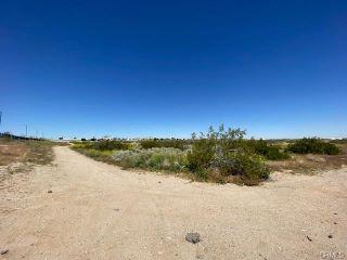 Property in Victorville, CA thumbnail 3