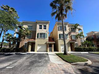 Property in Palm Beach Gardens, FL thumbnail 1
