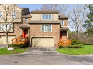 Property in West Bloomfield Twp, MI thumbnail 1