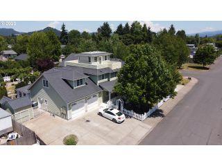 Property in Springfield, OR 97478 thumbnail 2
