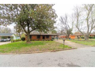 Property in Memphis, TN 38109 thumbnail 0