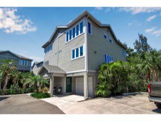 Property in Longboat Key, FL thumbnail 2