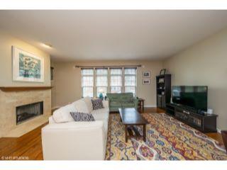 Property in Chicago, IL 60615 thumbnail 1