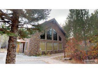 Property in Island Park, ID thumbnail 3