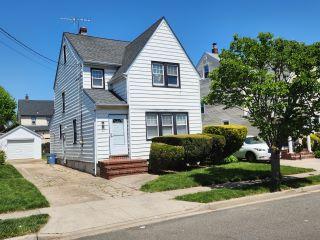 Property in West Hempstead, NY 11552 thumbnail 0