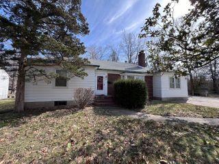 Property in Carbondale, IL thumbnail 5