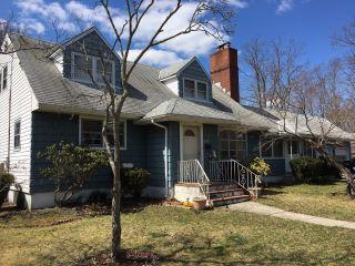 Property in East Patchogue, NY thumbnail 4