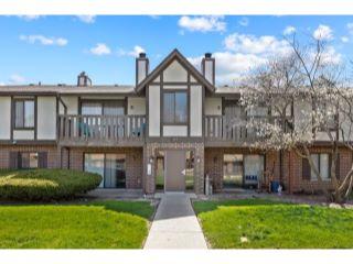 Property in Crystal Lake, IL thumbnail 5