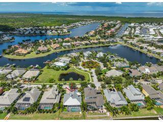 Property in Apollo Beach, FL 33572 thumbnail 2