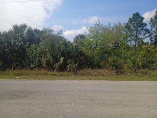 Property in Lehigh Acres, FL thumbnail 4