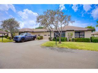 Property in Boynton Beach, FL thumbnail 4