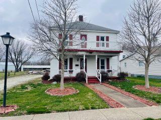 Property in Altamont, IL thumbnail 3