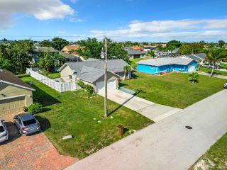 Property in Cape Coral, FL thumbnail 1