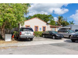 Property in West Palm Beach, FL 33405 thumbnail 0